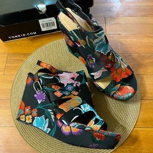 Torrid "Sorter" wedge heels 13w